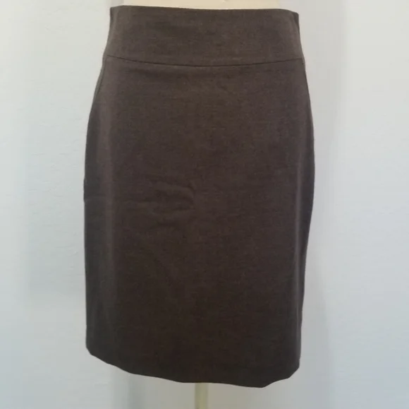 Banana Republic Back Zip Wool Blend Pencil Skirt. - Picture 3 of 9